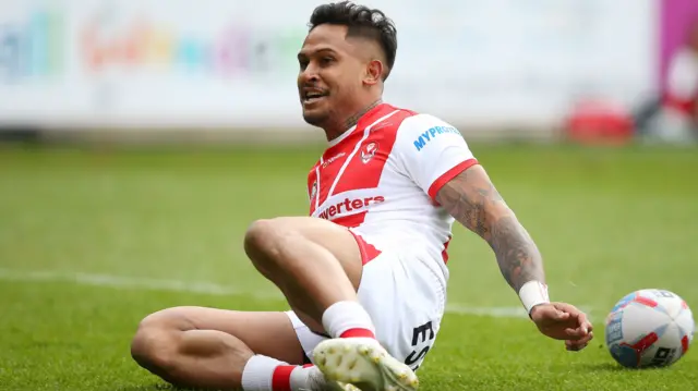 Ben Barba scores for St Helens