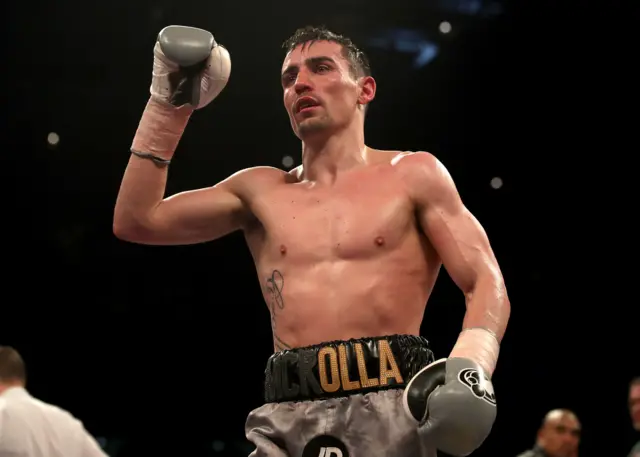 Anthony Crolla beats Edson Ramirez on points