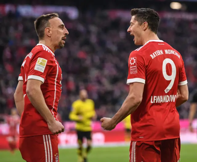 Robert Lewandowski scores Bayern's fourth