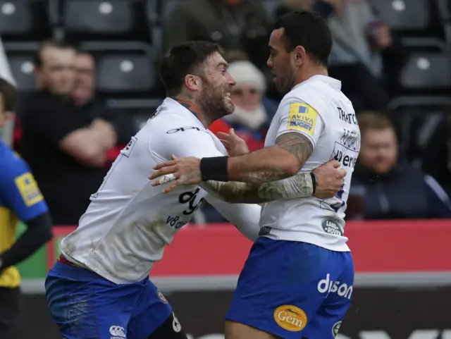 Matt Banahan scores