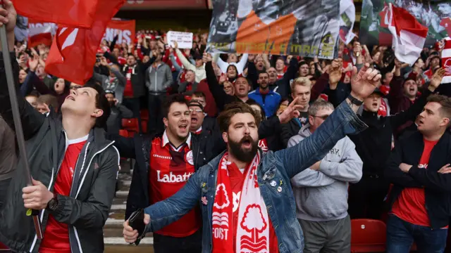 Nottingham Forest fans