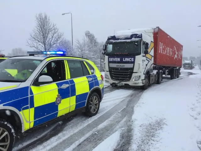 Pulling a lorry out of the snow