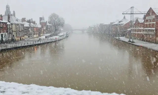 Snow on the ouse