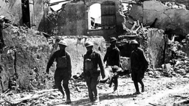 Stretcher bearers in World War One