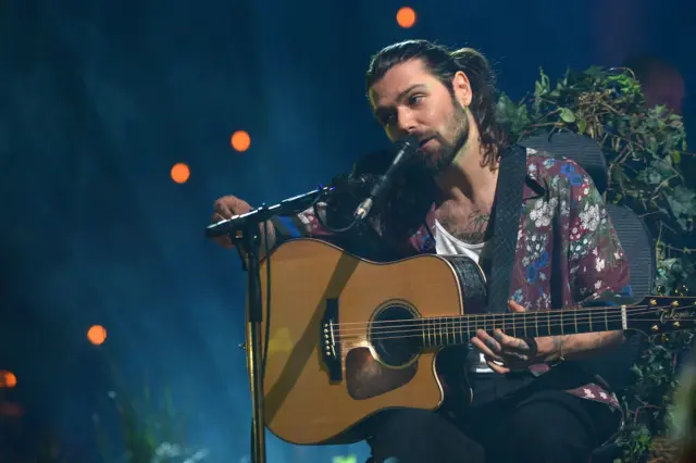 Simon Neil of Biffy Clyro