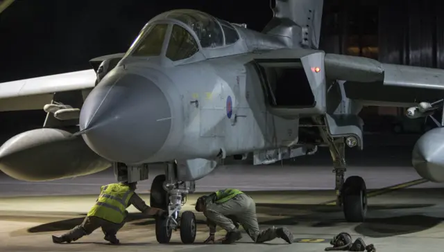 UK Phantom jet prepares to take off for Syria strikes