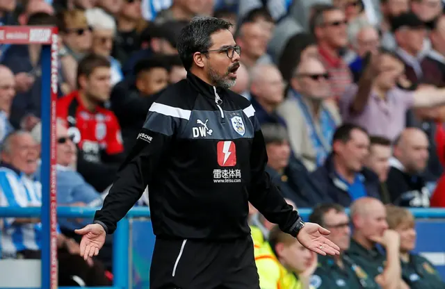 David Wagner animated on the touchline