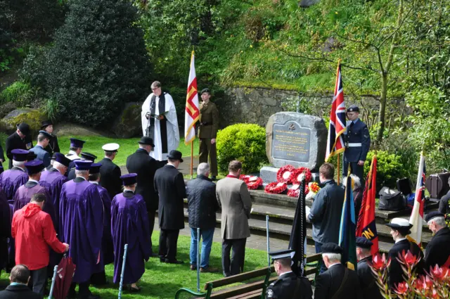 granite memorial