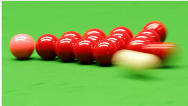 snooker balls