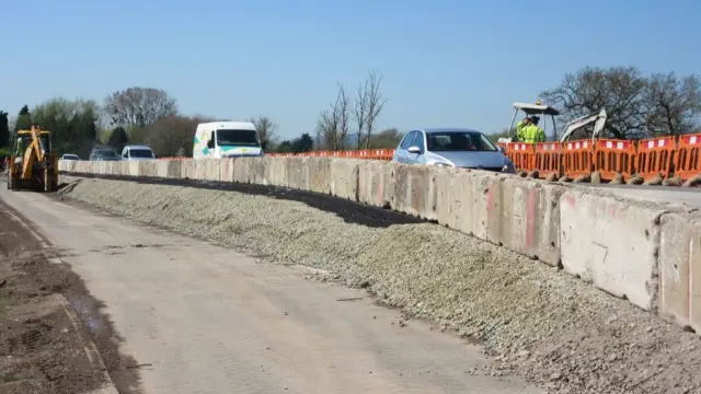 The raising of the A4104