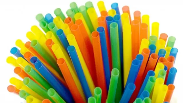 Plastic straws