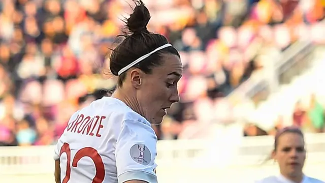 Lucy Bronze