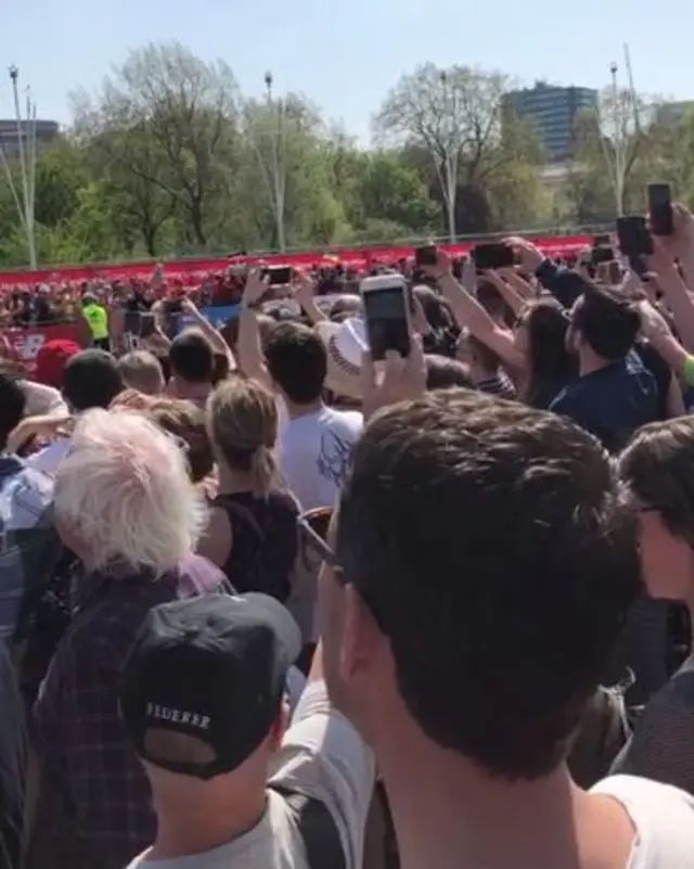 London Marathon spectators