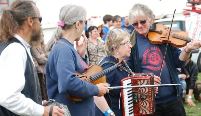 Musicians at Beverley Folk Festival