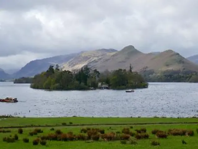 Photograph of lake