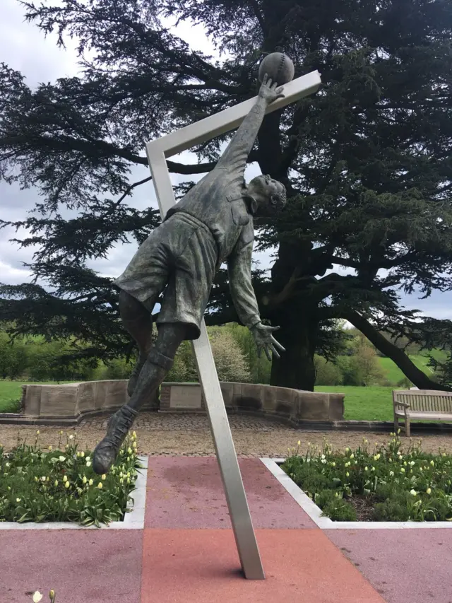 Statue at St George's Park