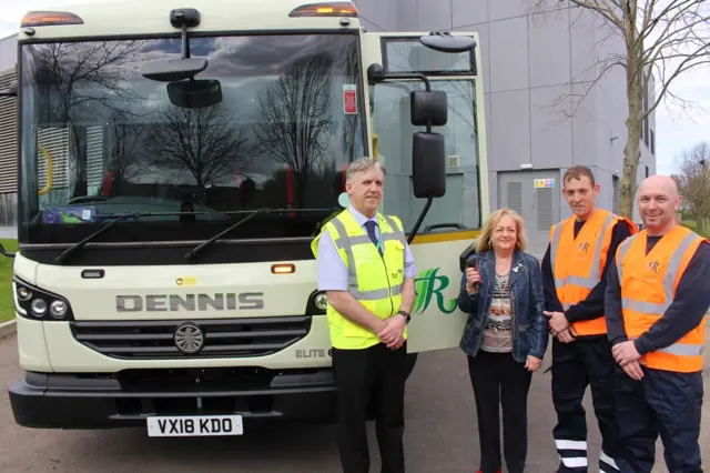 New bin lorry