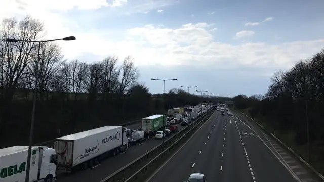 Traffic on M6