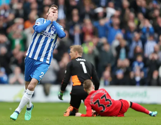 Davy Propper reacts to his missed chance