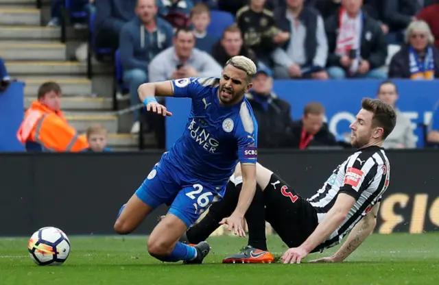 Mahrez goes down in the penalty area