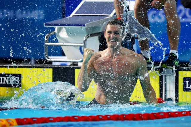 Cameron van der Burgh of South Africa celebrates victory in the Men's 50m Breaststroke Final on day five of the Gold Coast 2018 Commonwealth Games at Optus Aquatic Centre on April 9, 2018 on the Gold Coast, Australia.