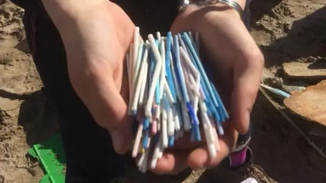 Plastic straws