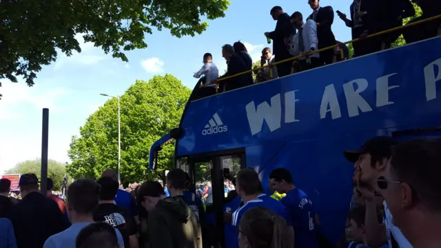 Cardiff City Bus, Neil Warnock in silhouette