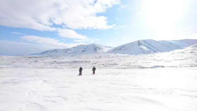 Skiing in Arctic