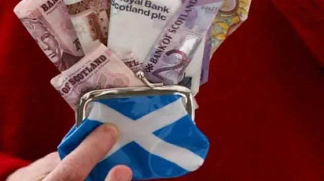 Cash in saltire purse