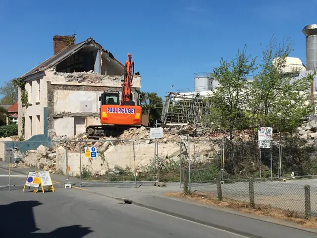 Vale houses demolition