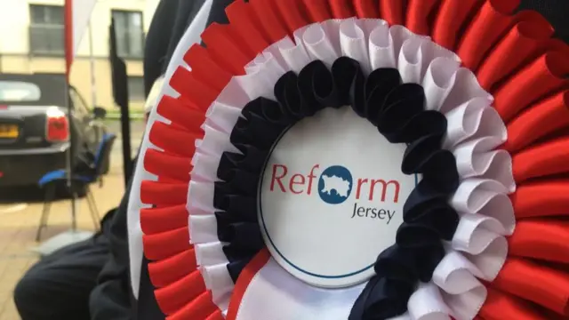 Reform Jersey rosette