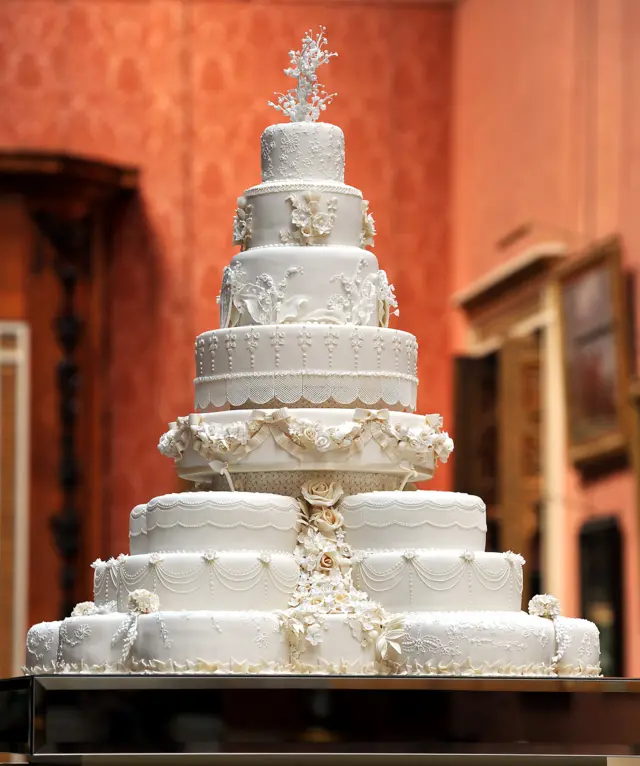 William and Kate's wedding cake from 2011