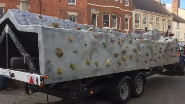 Climbing wall