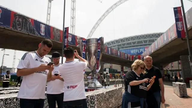 Fulham fans