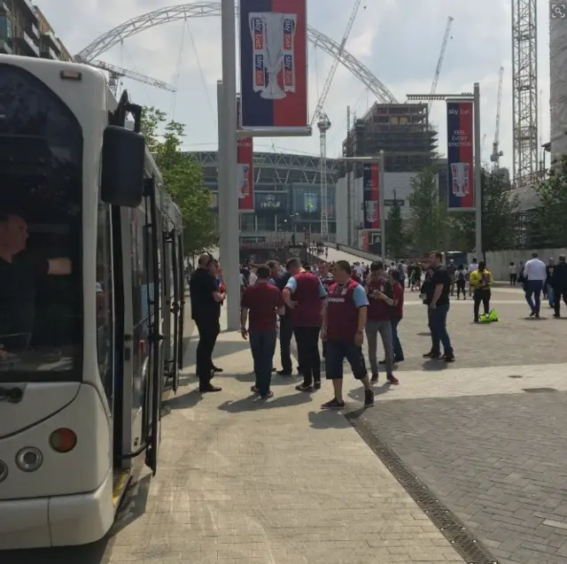 Bus on Wembley Way