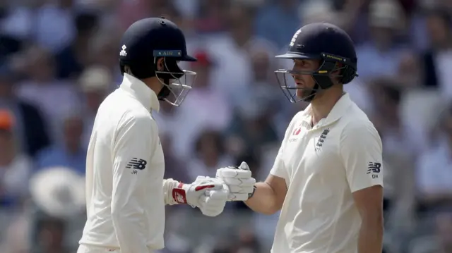 Joe Root and Dawid Malan