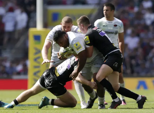 Mako Vunipola of Saracens breaks