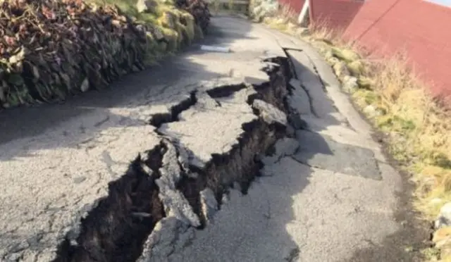 Cliff top crack