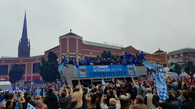 Open top bus