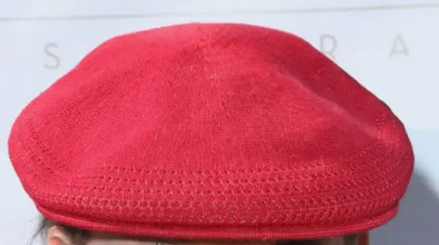 A flat cap (generic)