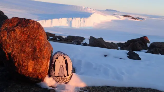 isla stone antarctica