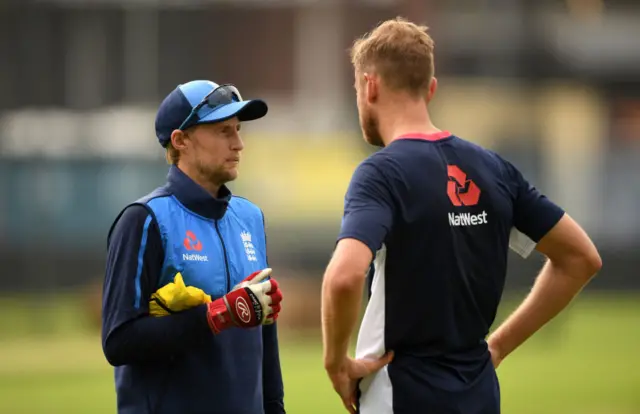 Stuart Broad and Joe root