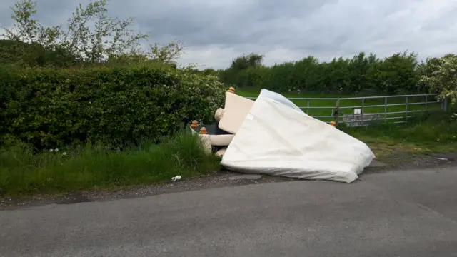 Dumped mattress in Radcliffe-on-Trent