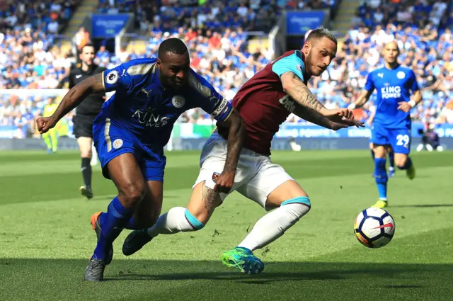 Wes Morgan (L) vies with West Ham United"s Austrian midfielder Marko Arnautovic