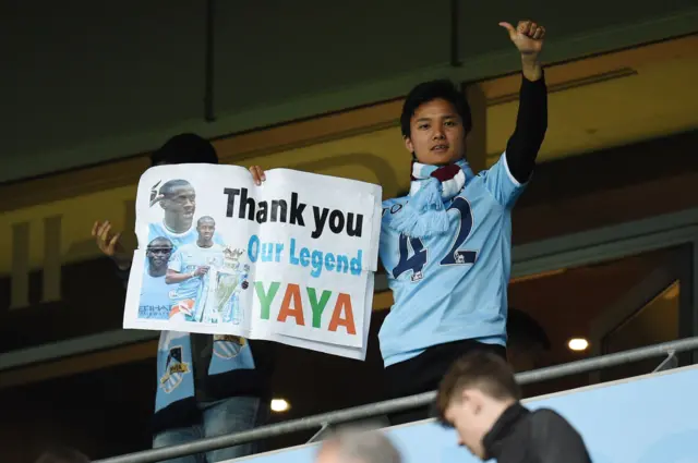 Yaya Toure sign