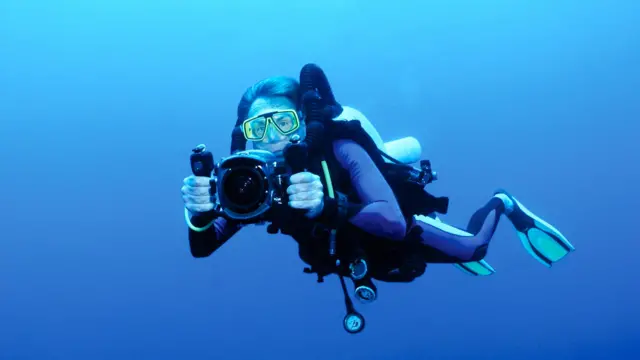 scuba diver