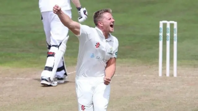 Glamorgan bowler Timm van der Gugten took 4-65 to keep Warwickshire in check