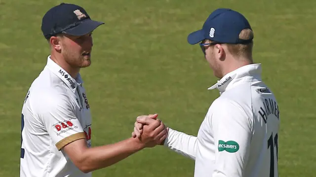 Jamie Porter and Simon Harmer were the main Essex matchwinners at Old Trafford