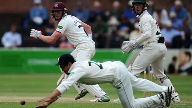 Ross Taylor dives