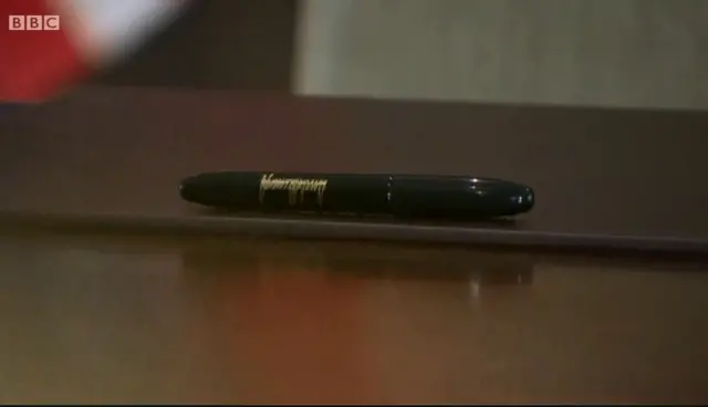 Trump pen